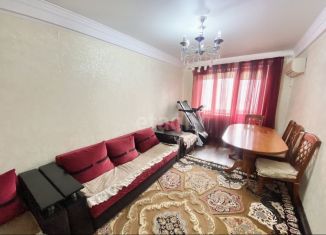 Продается трехкомнатная квартира, 72 м2, Махачкала, улица Каримова, 8, Ленинский район