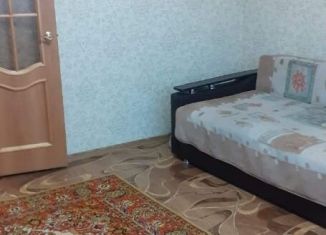 Продаю трехкомнатную квартиру, 70 м2, Новосибирск, улица Плахотного, 74, метро Студенческая