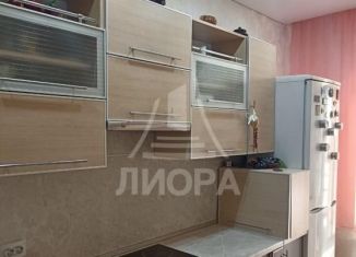 Продается 1-комнатная квартира, 43 м2, Омск, проспект Комарова, 15