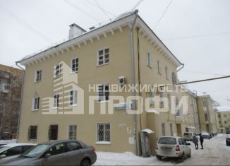 Продается четырехкомнатная квартира, 99 м2, Екатеринбург, метро Чкаловская, Военная улица, 3