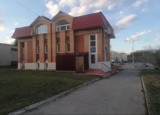 Продам помещение свободного назначения, 140 м2, Северск, улица Курчатова, 26Б