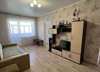 Сдается в аренду двухкомнатная квартира, 50 м2, Крым, улица Нахимова, 5