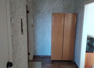 Аренда 1-комнатной квартиры, 39 м2, Карачаево-Черкесия, улица Коста Хетагурова, 18
