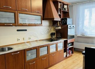 Продается 4-комнатная квартира, 80.4 м2, Пермь, улица Архитектора Свиязева, 4, Индустриальный район