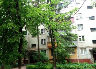 Продается 3-комнатная квартира, 62 м2, Курск, улица Димитрова, 103, Центральный округ