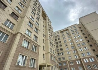 Продаю четырехкомнатную квартиру, 220 м2, Нальчик, Московская улица, 3А