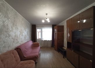 Трехкомнатная квартира на продажу, 60 м2, Чебоксары, улица Космонавта Андрияна Григорьевича Николаева, 37