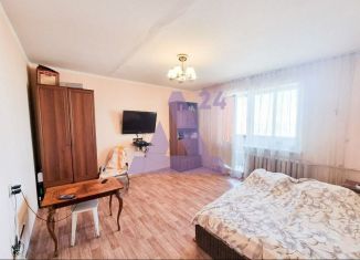 Продается трехкомнатная квартира, 66.6 м2, Барнаул, улица Гущина, 163