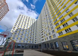 Продаю трехкомнатную квартиру, 82.6 м2, Оренбург, Промышленный район, улица Юркина, 8