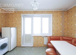 Продается двухкомнатная квартира, 65.4 м2, Омск, улица Дианова, 20к2