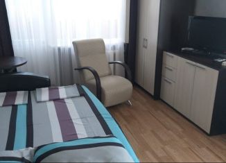 Сдается в аренду 2-ком. квартира, 60 м2, Геленджик, улица Нахимова, 4