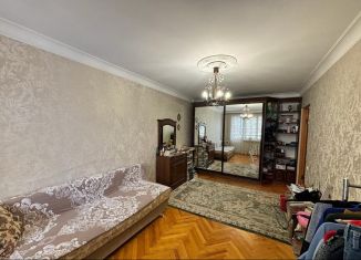 Продается трехкомнатная квартира, 61.7 м2, Нальчик, улица Шортанова, 9, район Горная