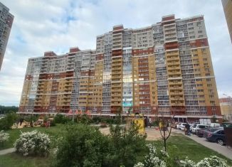 Сдается однокомнатная квартира, 38 м2, Липецкая область, улица Осканова, 2