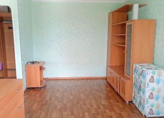 Сдам 2-комнатную квартиру, 43 м2, Волгоград, улица Бажова, 11