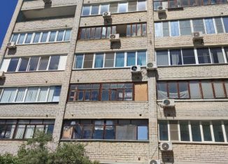 Сдаю 3-комнатную квартиру, 58 м2, Волгоград, улица Твардовского, 17, Дзержинский район