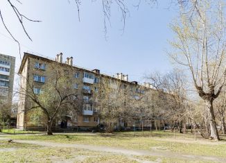 Продажа 3-комнатной квартиры, 56 м2, Екатеринбург, Железнодорожный район, Сортировочная улица, 10