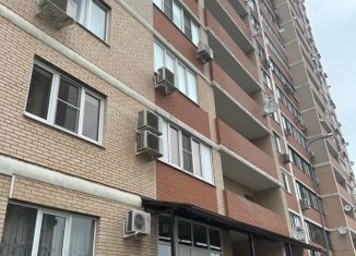 Продажа 1-комнатной квартиры, 50 м2, Краснодар, улица Володи Головатого, микрорайон Кожзавод