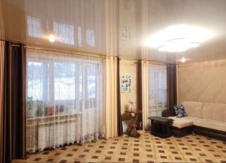 Продается 3-комнатная квартира, 100 м2, Волжск, улица Кабанова, 1А