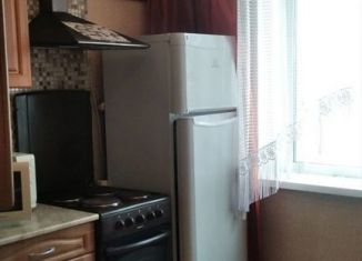 Сдам в аренду 1-комнатную квартиру, 32 м2, Новосибирск, улица Земнухова, 8