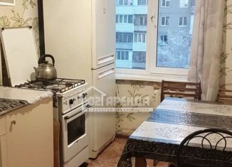 Сдается трехкомнатная квартира, 56 м2, Уфа, улица Менделеева, 173/2