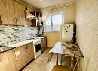 Продам 3-ком. квартиру, 61 м2, Мурманск, Кольский проспект, 104к1