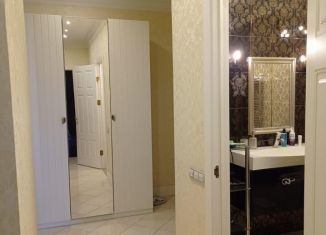 Продажа 2-комнатной квартиры, 70 м2, Москва, ЗАО, Кастанаевская улица, 17