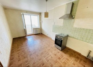 Продается 2-комнатная квартира, 70 м2, Ейск, Красная улица, 53/3