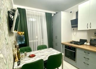 Продается двухкомнатная квартира, 55 м2, Батайск, улица Ушинского, 47