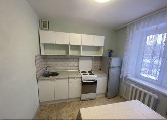 Сдача в аренду 1-ком. квартиры, 36 м2, Тюмень, улица Монтажников, 13А