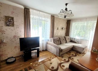 Сдам в аренду 2-ком. квартиру, 46 м2, Калининград, Пролетарская улица, 66