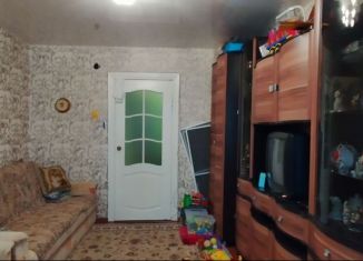 Продается 2-комнатная квартира, 40 м2, Боровичи, Совхозная улица, 79