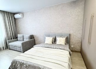 Сдам однокомнатную квартиру, 39 м2, Оренбург, улица Саморядова, Ленинский район