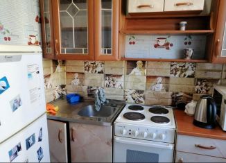 Сдача в аренду однокомнатной квартиры, 30 м2, Тобольск, 9-й микрорайон, 23А