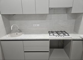 Продам 2-комнатную квартиру, 43 м2, Саратов, улица имени В.И. Лебедева-Кумача, 71Б