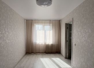 2-комнатная квартира на продажу, 44 м2, Новокузнецк, улица Клименко, 3