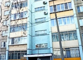 Продам 2-ком. квартиру, 67 м2, Челябинск, улица Мамина, Тракторозаводский район