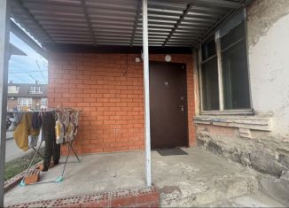 Продам 3-ком. квартиру, 62 м2, Армавир, улица 30 лет Победы, 66