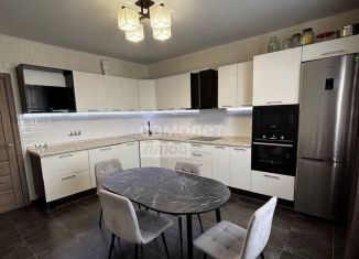 Продается двухкомнатная квартира, 74 м2, Тюмень, улица Николая Зелинского, 16, ЖК Времена Года