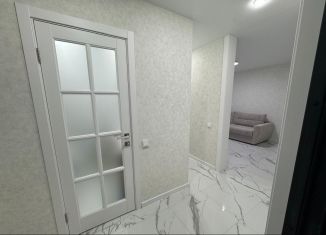 Сдам в аренду 2-ком. квартиру, 43 м2, Тамбов, Астраханская улица, 194