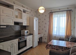 Сдам в аренду 1-ком. квартиру, 42 м2, Санкт-Петербург, Варшавская улица, 23к2, муниципальный округ Новоизмайловское