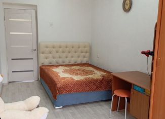 Продаю 3-ком. квартиру, 56 м2, Елабуга, Пролетарская улица, 20