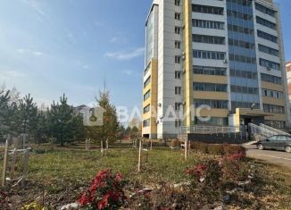 Трехкомнатная квартира на продажу, 70.1 м2, Благовещенск, улица Кантемирова, 21/1
