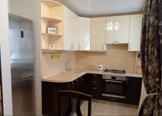 Сдача в аренду 3-комнатной квартиры, 60 м2, Уфа, Петропавловская улица, 51