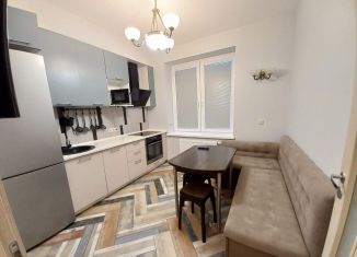 Сдам в аренду 1-комнатную квартиру, 32 м2, Кудрово, Областная улица, 5к3