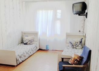 Сдам однокомнатную квартиру, 30 м2, Республика Башкортостан, Комсомольский бульвар, 6