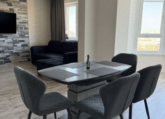 3-комнатная квартира в аренду, 85.6 м2, Краснодар, улица имени Чехова, 6, микрорайон Дубинка