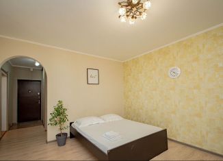 Сдам в аренду 1-ком. квартиру, 43 м2, Саратов, улица имени Сакко и Ванцетти, 31