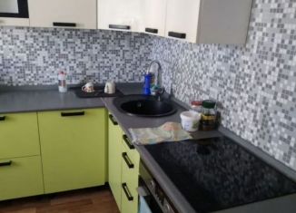 Сдается в аренду 1-ком. квартира, 40 м2, Крымск, улица Надежды, 4