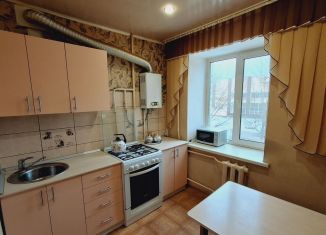 Двухкомнатная квартира на продажу, 45.8 м2, Брянск, улица Дзержинского, 36