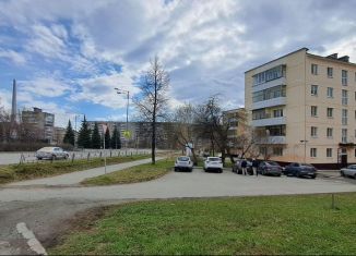 Продам 1-комнатную квартиру, 30 м2, Нижний Тагил, Ленинградский проспект, 15